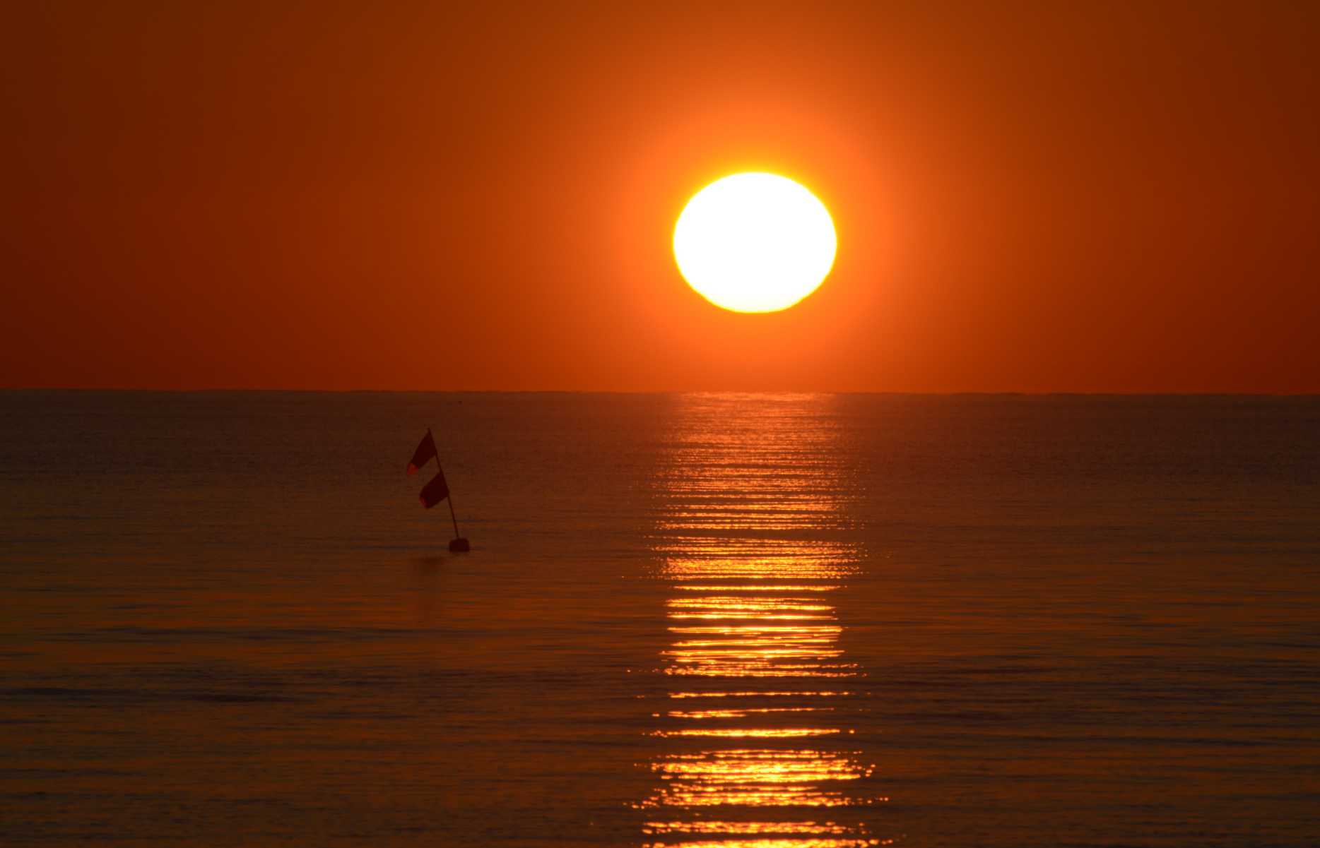 Perch ad Ostia si vede l''alba sul mare?